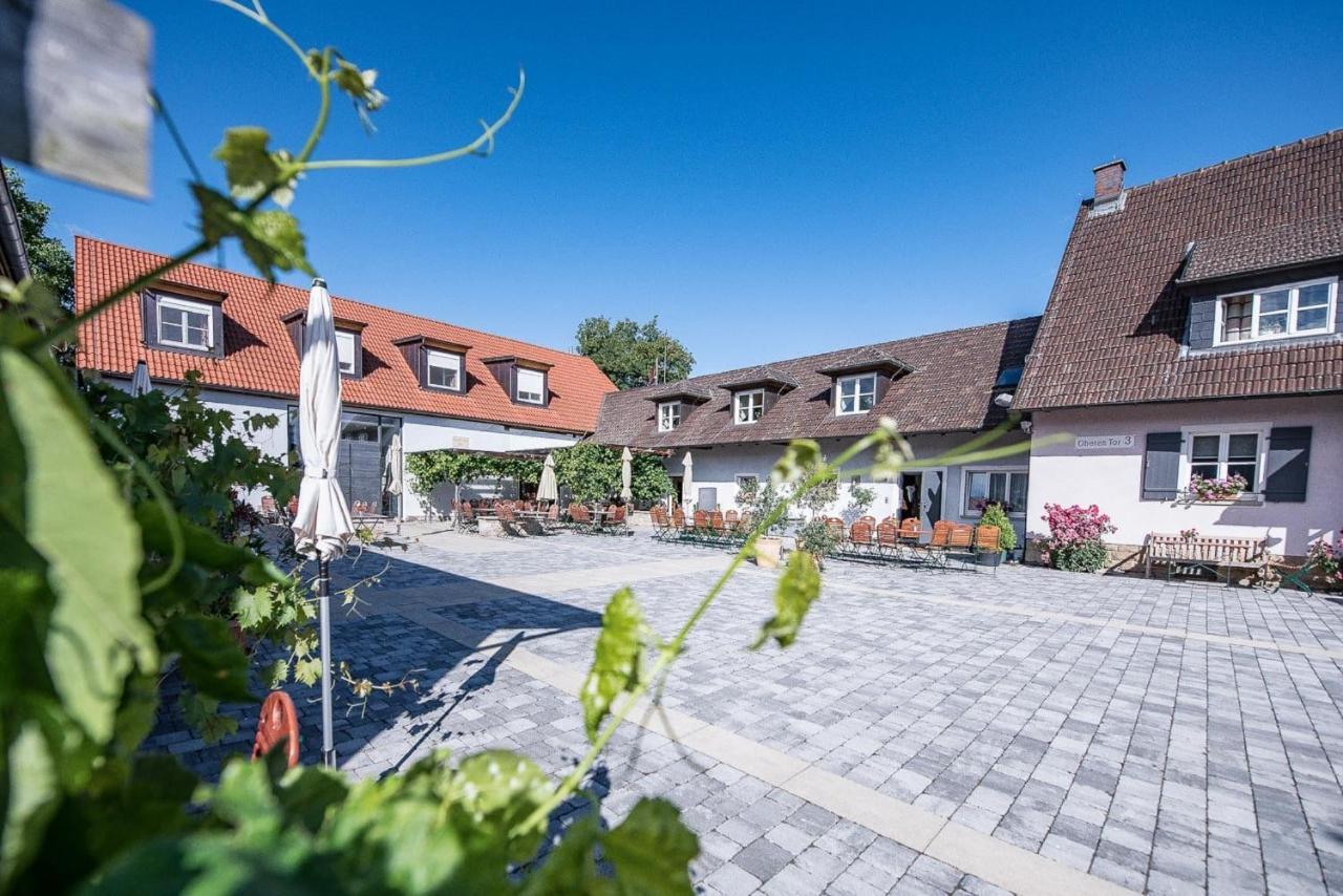 Weingut Kernwein Hotell Seinsheim Exteriör bild